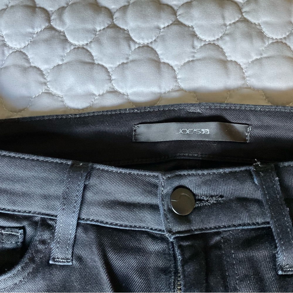 Black Joe’s Jeans Women’s size 27 x 32. “The Skinny” fit, GUC.